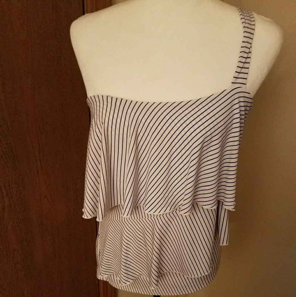 One strap layered tank top